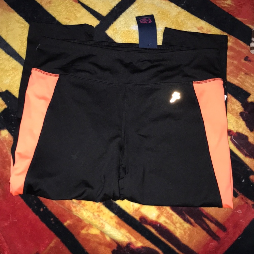 Twist black and orange 🍊 leggings NWT